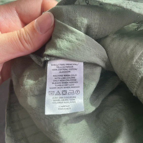 Loft Green Ruffle Cropped Blouse Top Size Large - Picture 9 of 9